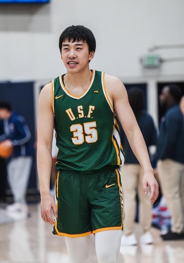 辽宁男篮球员获得赛季最佳表现