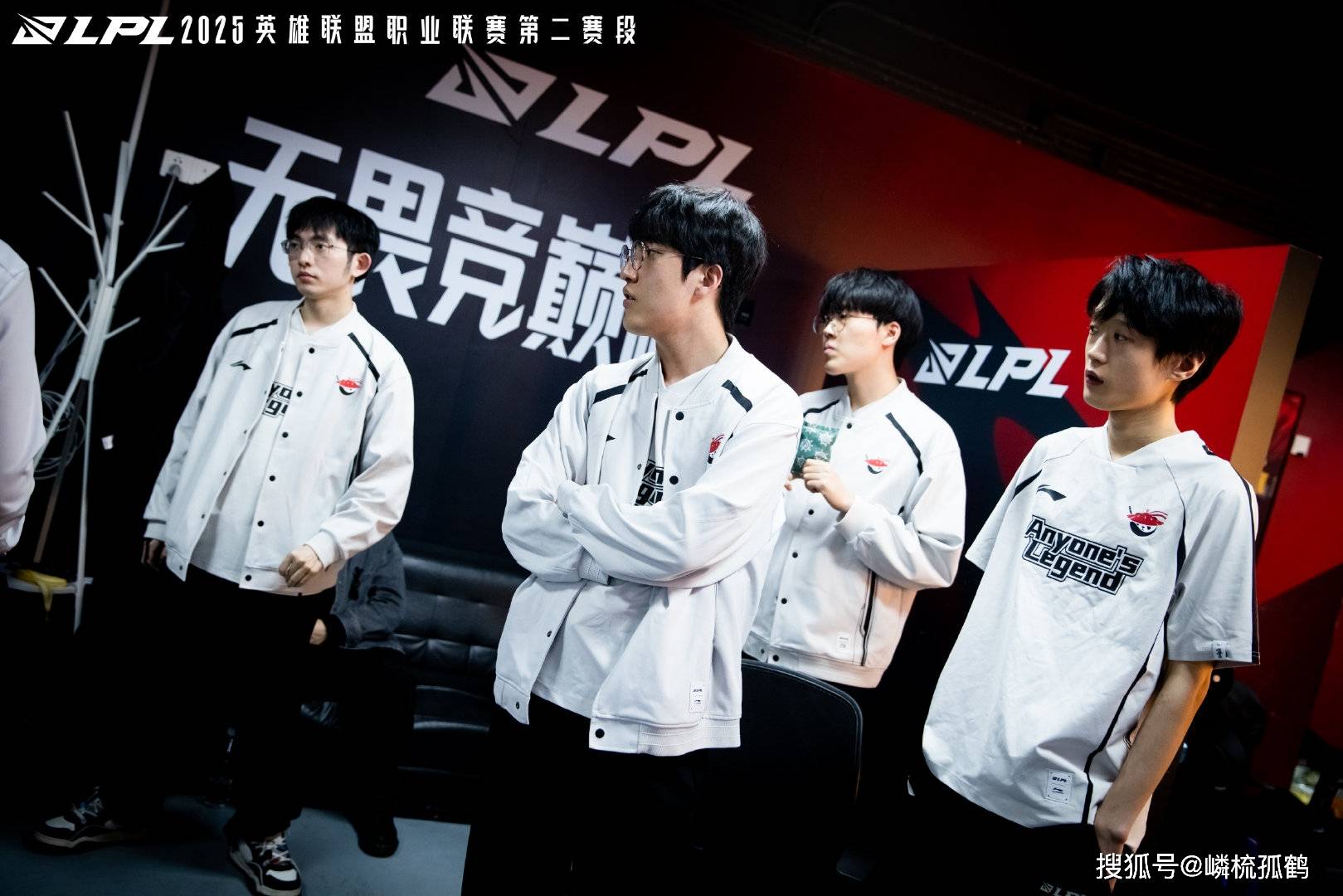 爱游戏大厅-RNG横扫FNC,Viper关键团战开团秒人焦点之战2025世界赛,技惊四座