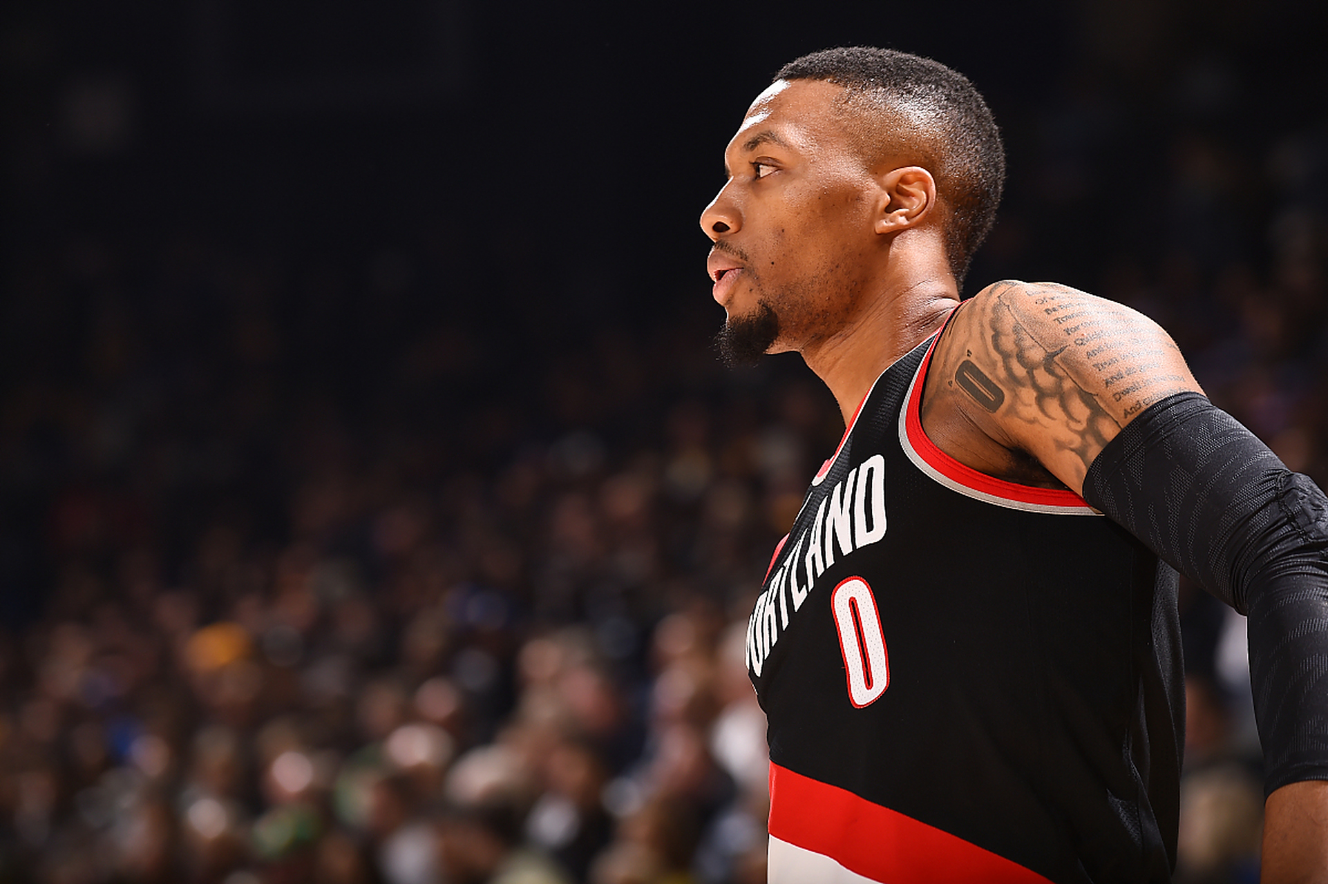 开拓者不敌猛龙,利拉德贡献27分 开拓者不敌猛龙,利拉德贡献27分