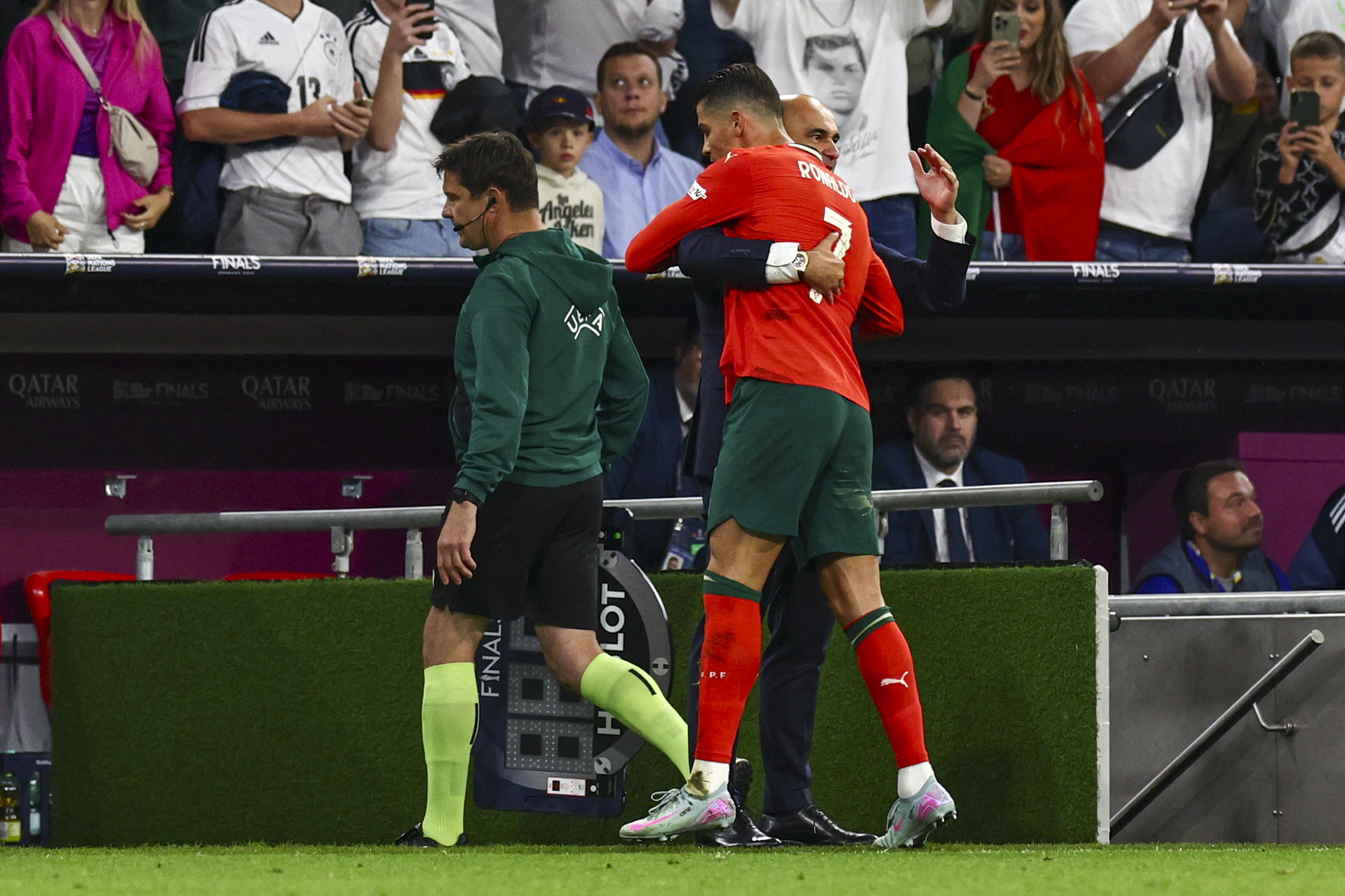 葡萄牙客场挑战爱尔兰,争取三分胜利 葡萄牙客场挑战爱尔兰,争取三分胜利