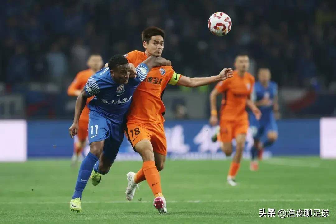 重庆力帆迎战上海绿地申花,谁将在比赛中展现出出色表现? 重庆力帆迎战上海绿地申花,谁将在比赛中展现出出色表现?