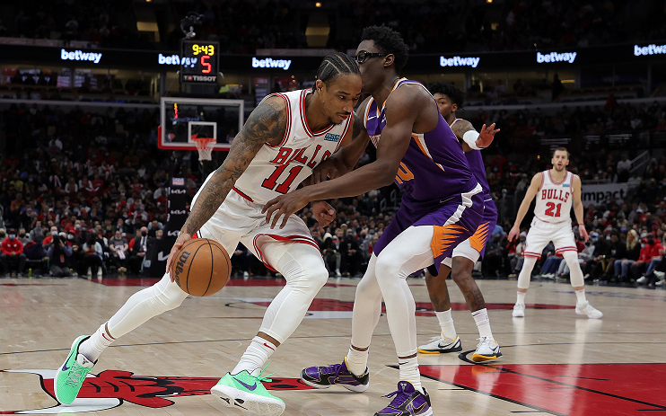 爱游戏官方-关于北京队翻盘浙江队,德罗赞惊艳四座的信息