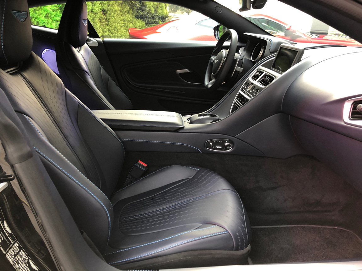 爱游戏-关于威廉姆斯险胜阿斯顿马丁，塞恩斯高光表现的信息