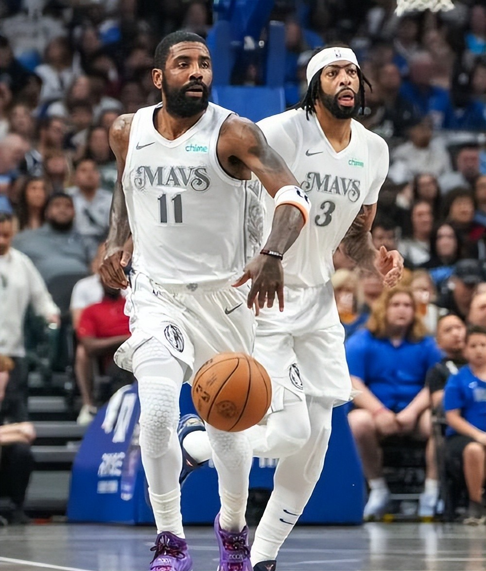 关于湖人险胜独行侠，西亚卡姆带队取胜的信息