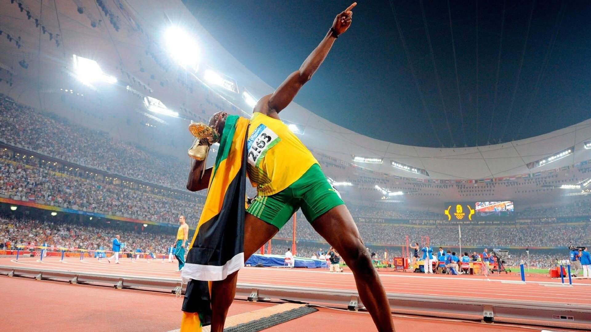 爱游戏官网-当沙漠之鹰遇上赤道飓风，一场跨越大陆的终极对决